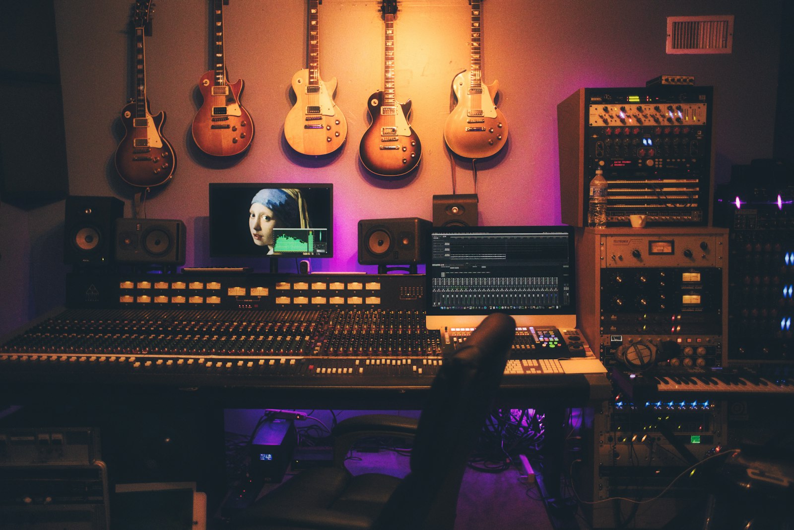 Audio waveform on a screen showing a sample recording